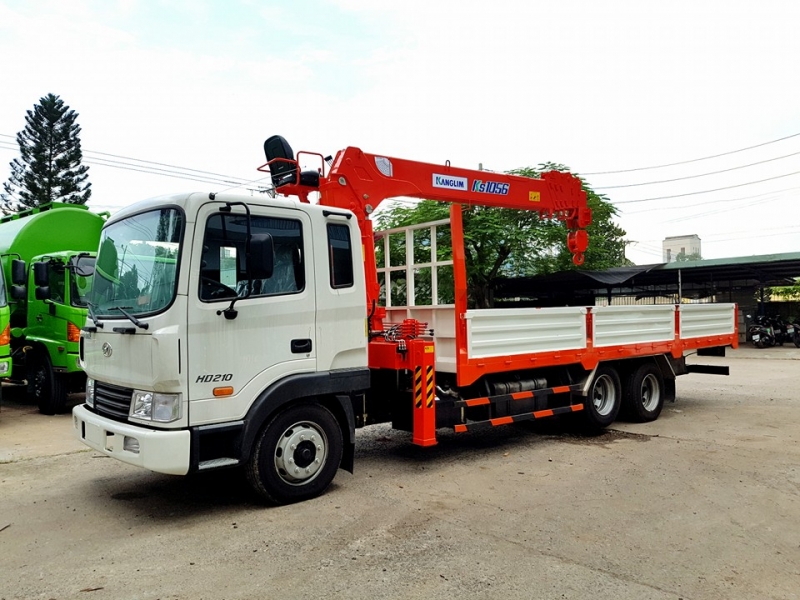 HYUNDAI HD210